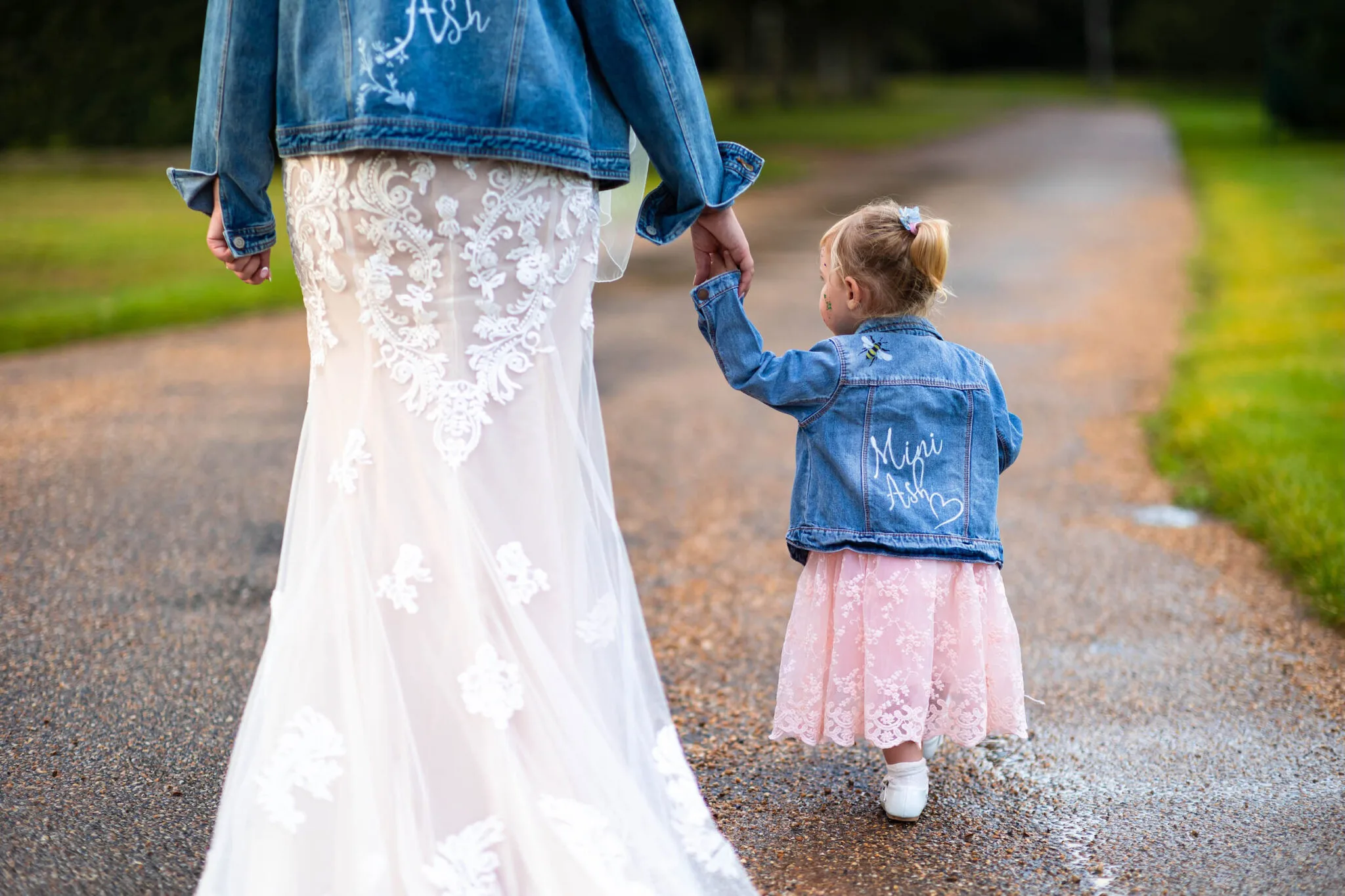 Beautiful Suffolk barn wedding at Haughley Park