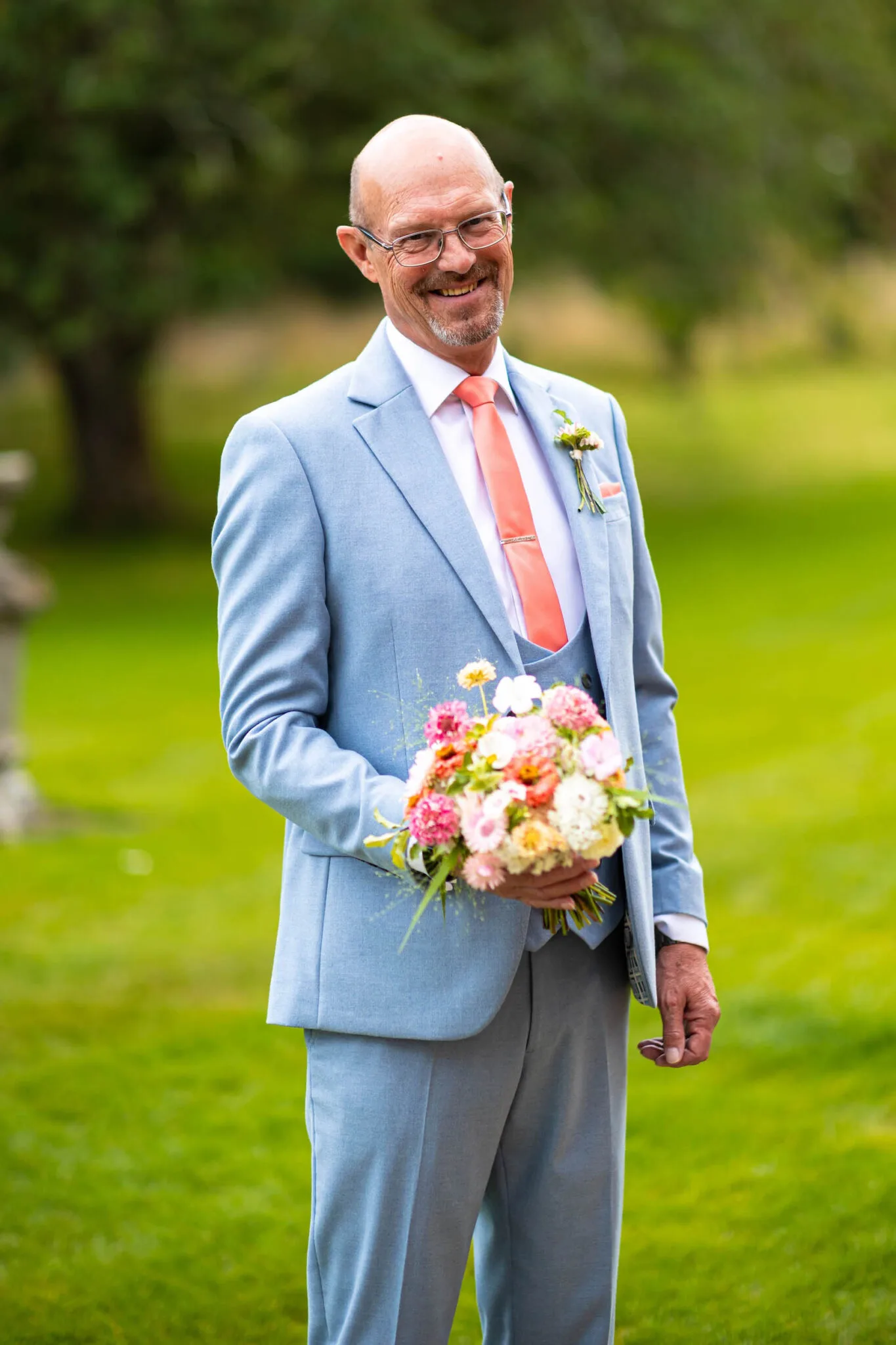 Suffolk wedding photographer capturing moments at Haughley Park