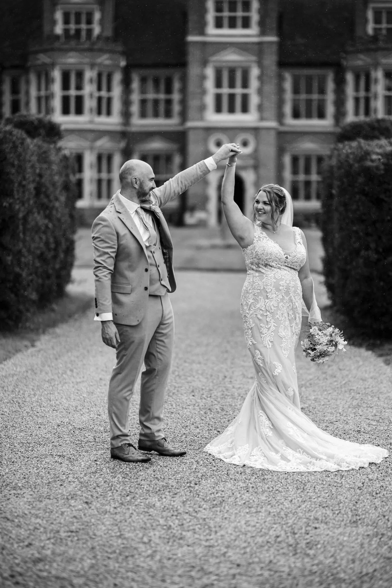 Beautiful Suffolk barn wedding at Haughley Park