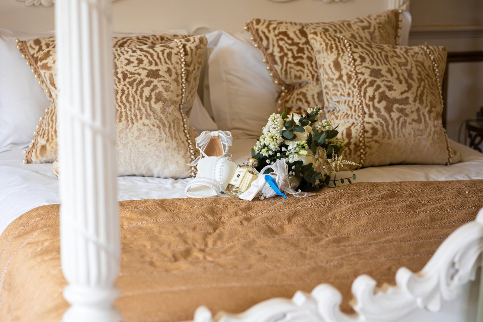 Holmewood Hall wedding photography by Cambridge wedding photographer
