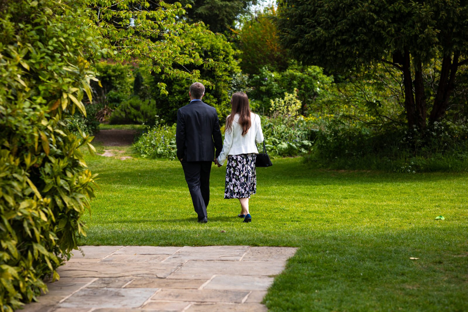 Relaxed countryside wedding at South Farm near Royston.