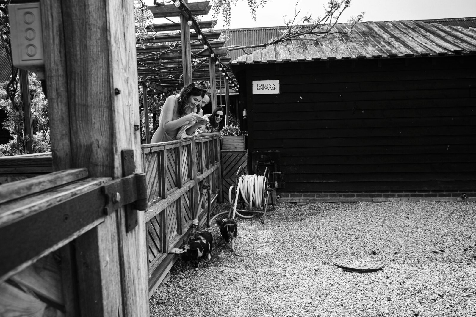 Relaxed countryside wedding at South Farm near Royston.