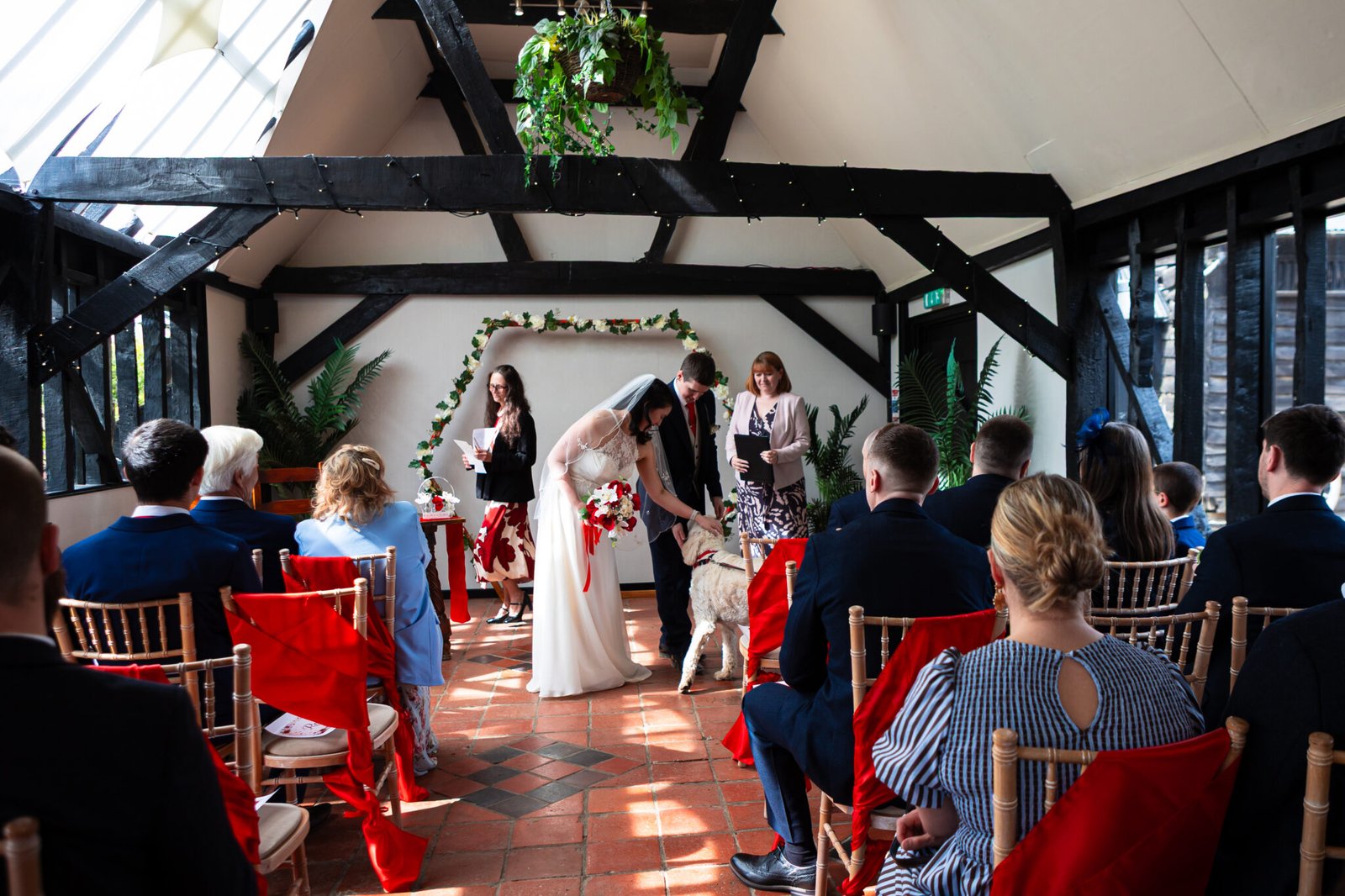 Relaxed countryside wedding at South Farm near Royston.
