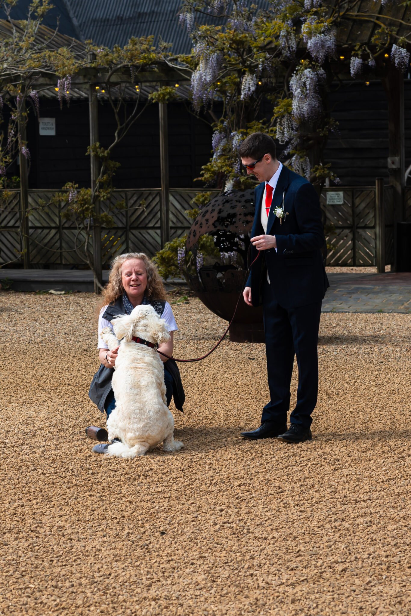 Relaxed countryside wedding at South Farm near Royston.