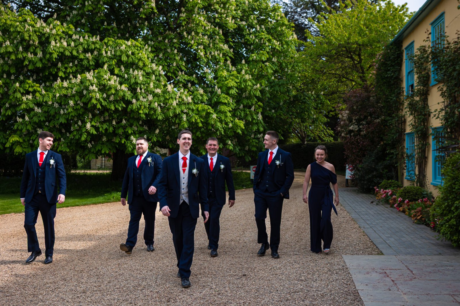 Relaxed countryside wedding at South Farm near Royston.