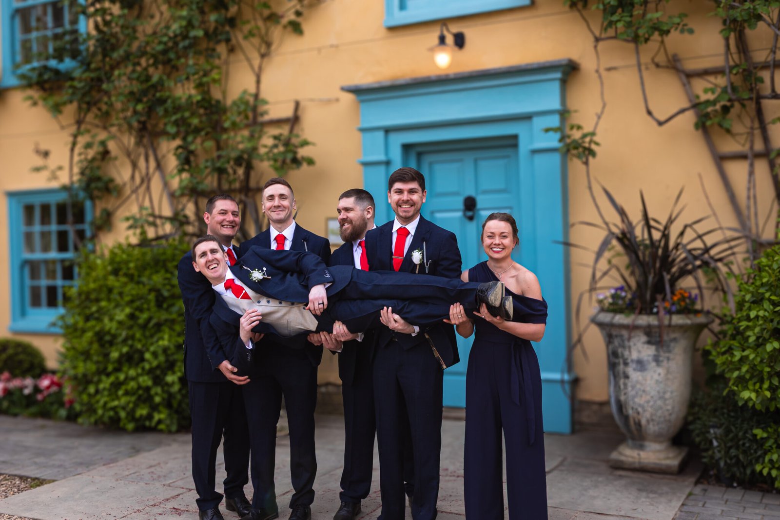 Relaxed countryside wedding at South Farm near Royston.