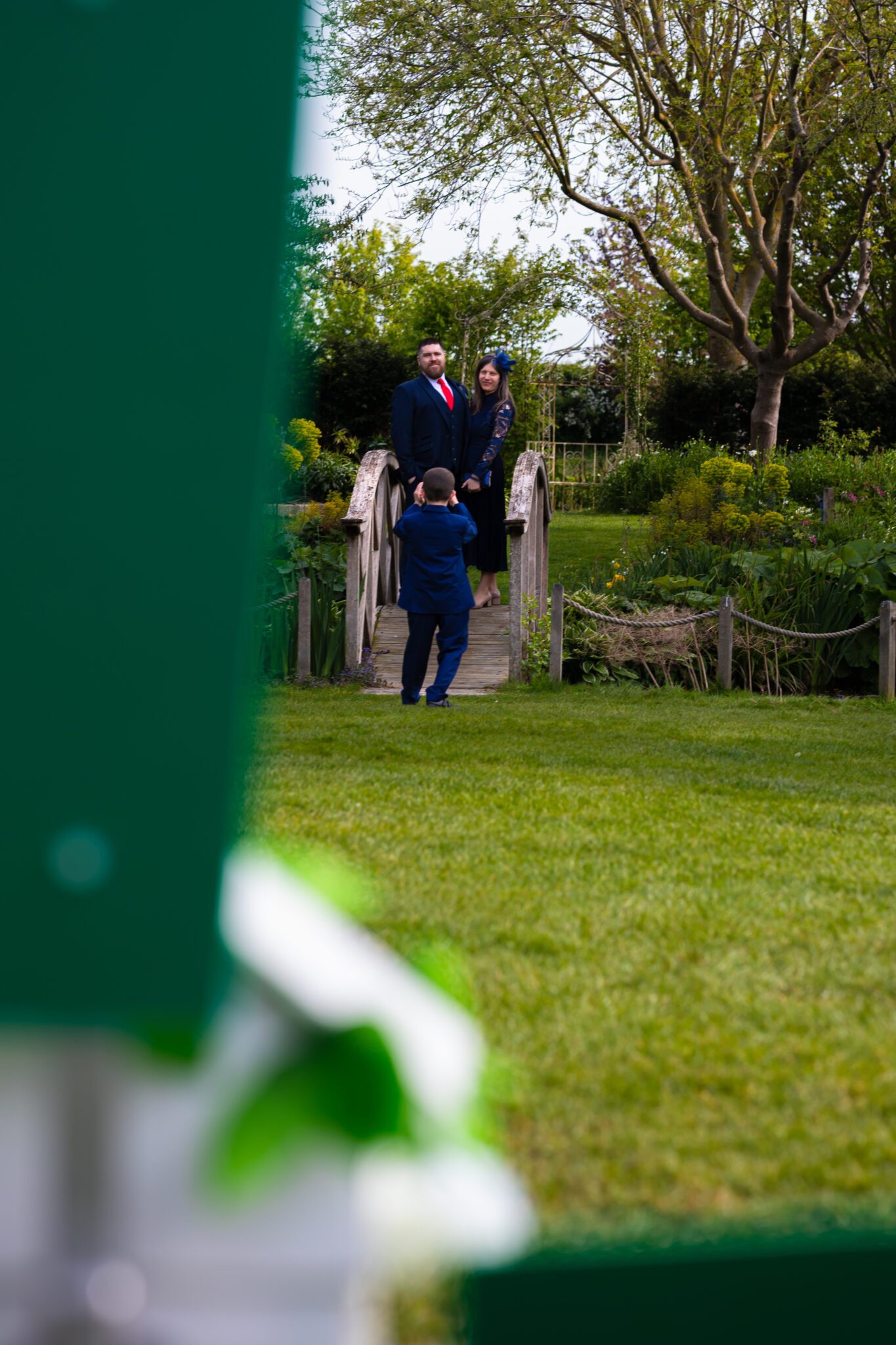 Relaxed countryside wedding at South Farm near Royston.