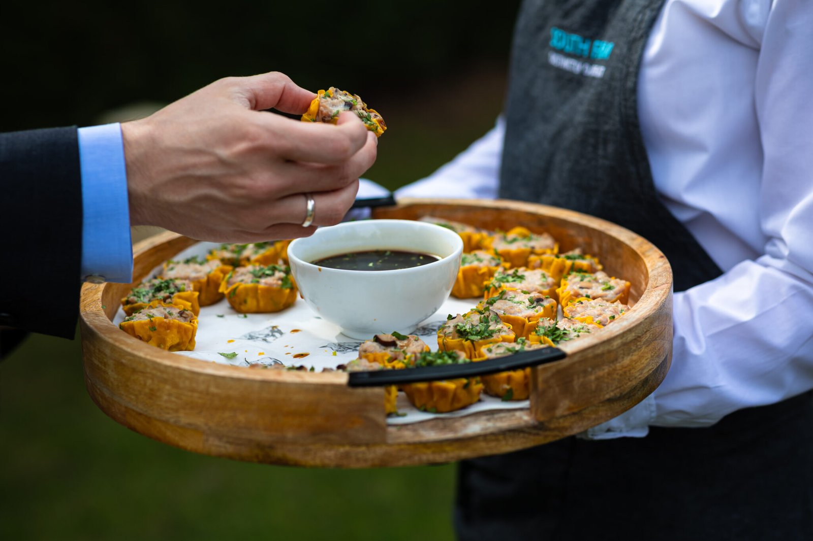 Relaxed countryside wedding at South Farm near Royston.