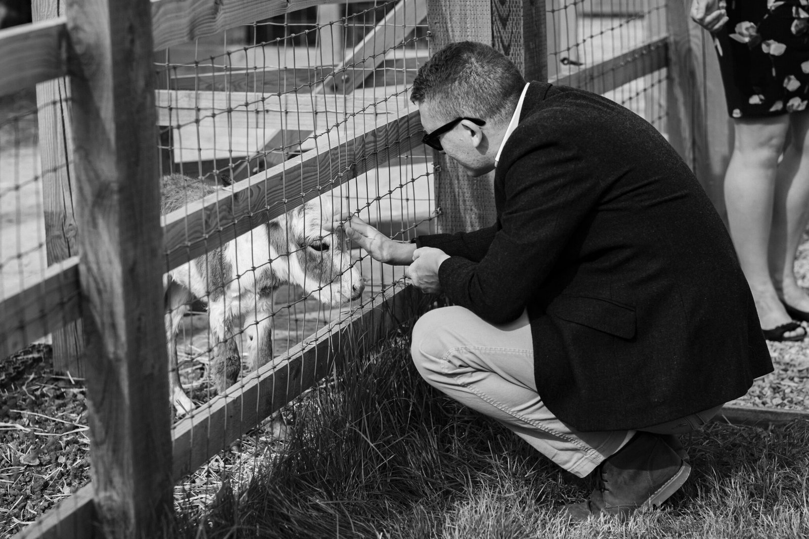 Relaxed countryside wedding at South Farm near Royston.