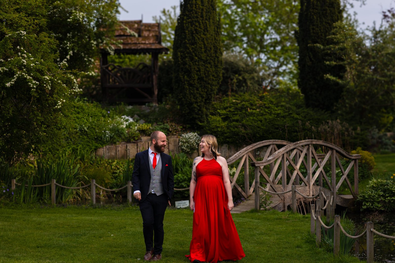 Relaxed countryside wedding at South Farm near Royston.