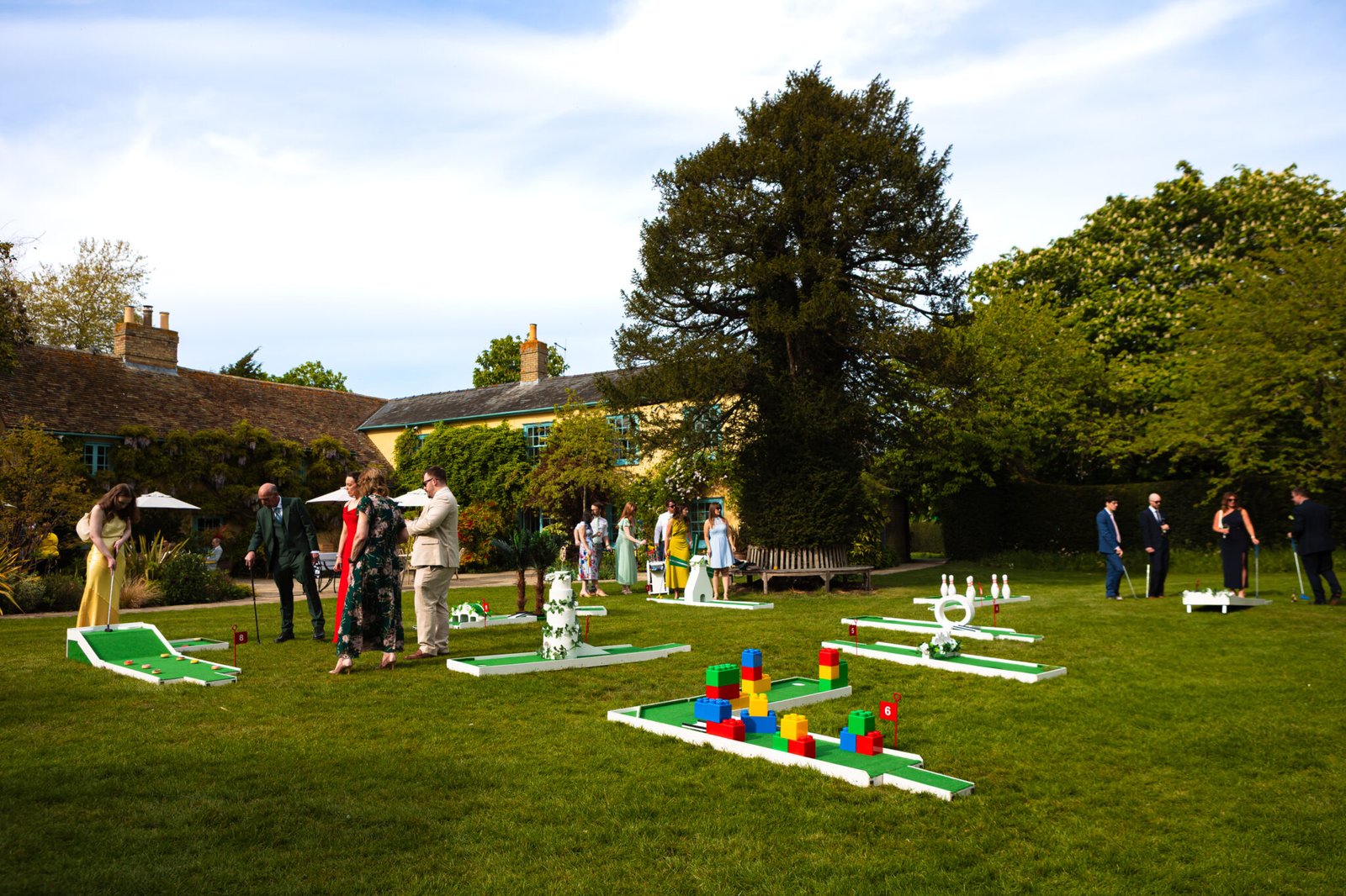 Relaxed countryside wedding at South Farm near Royston.
