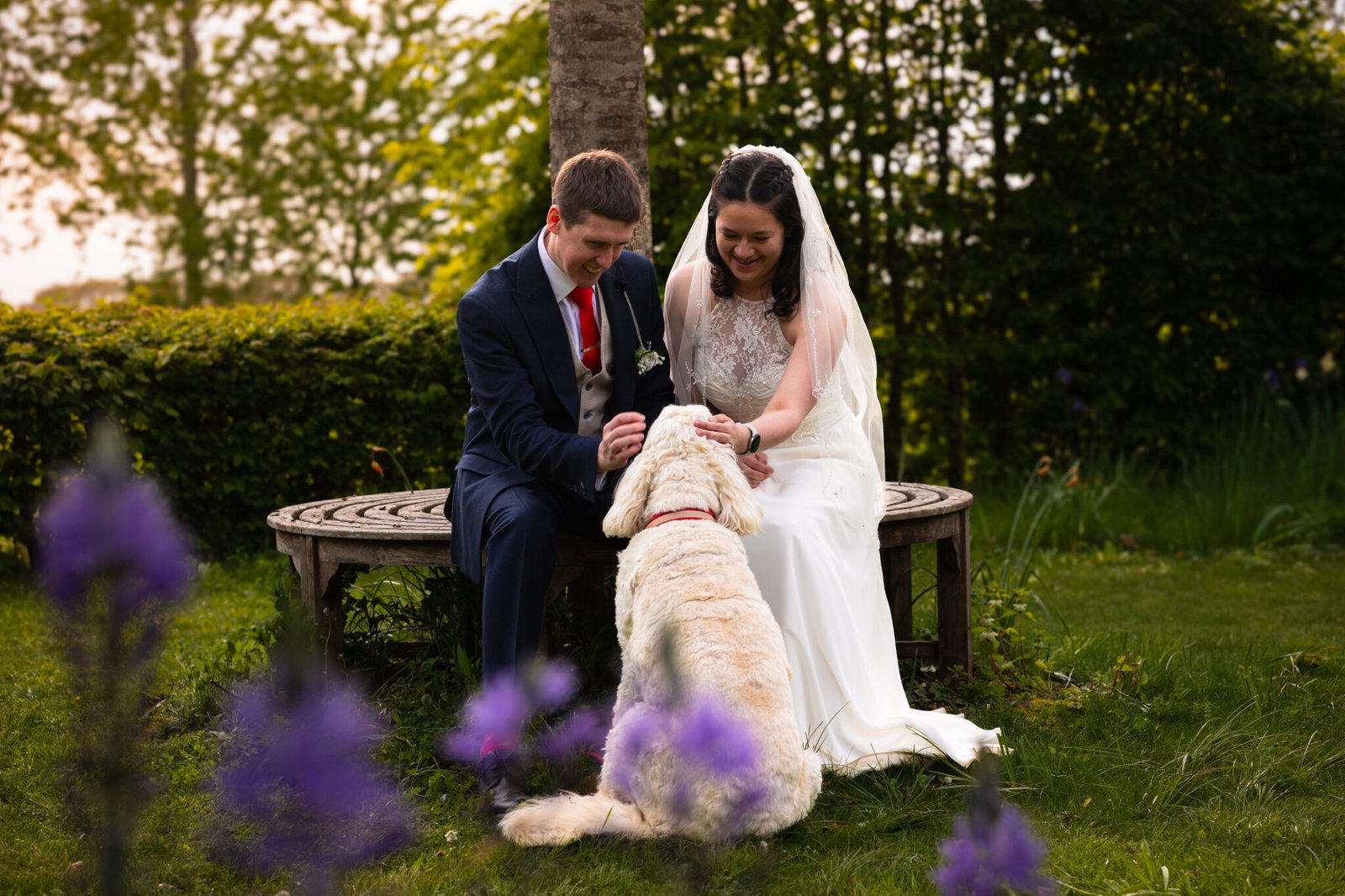 Relaxed countryside wedding at South Farm near Royston.