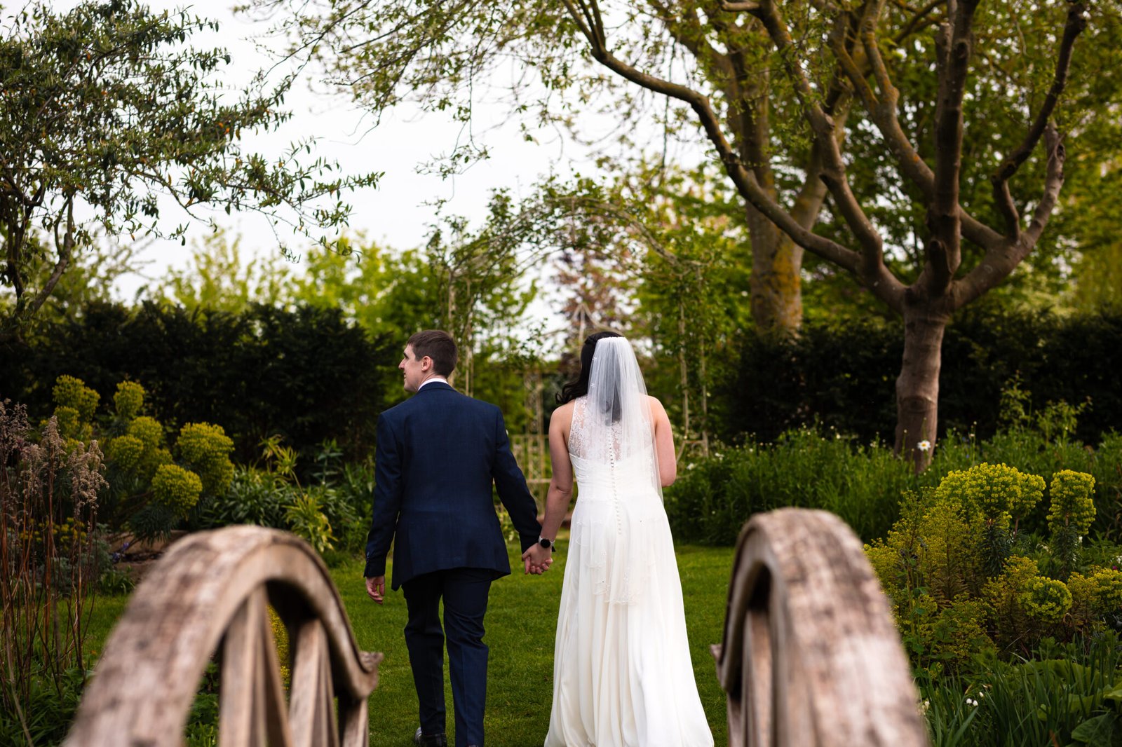 Relaxed countryside wedding at South Farm near Royston.