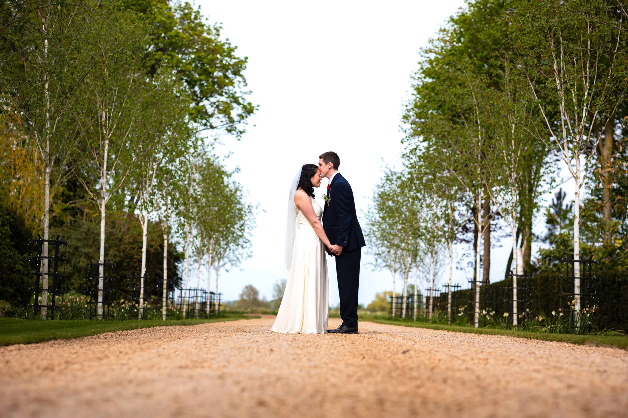 Relaxed countryside wedding at South Farm near Royston.