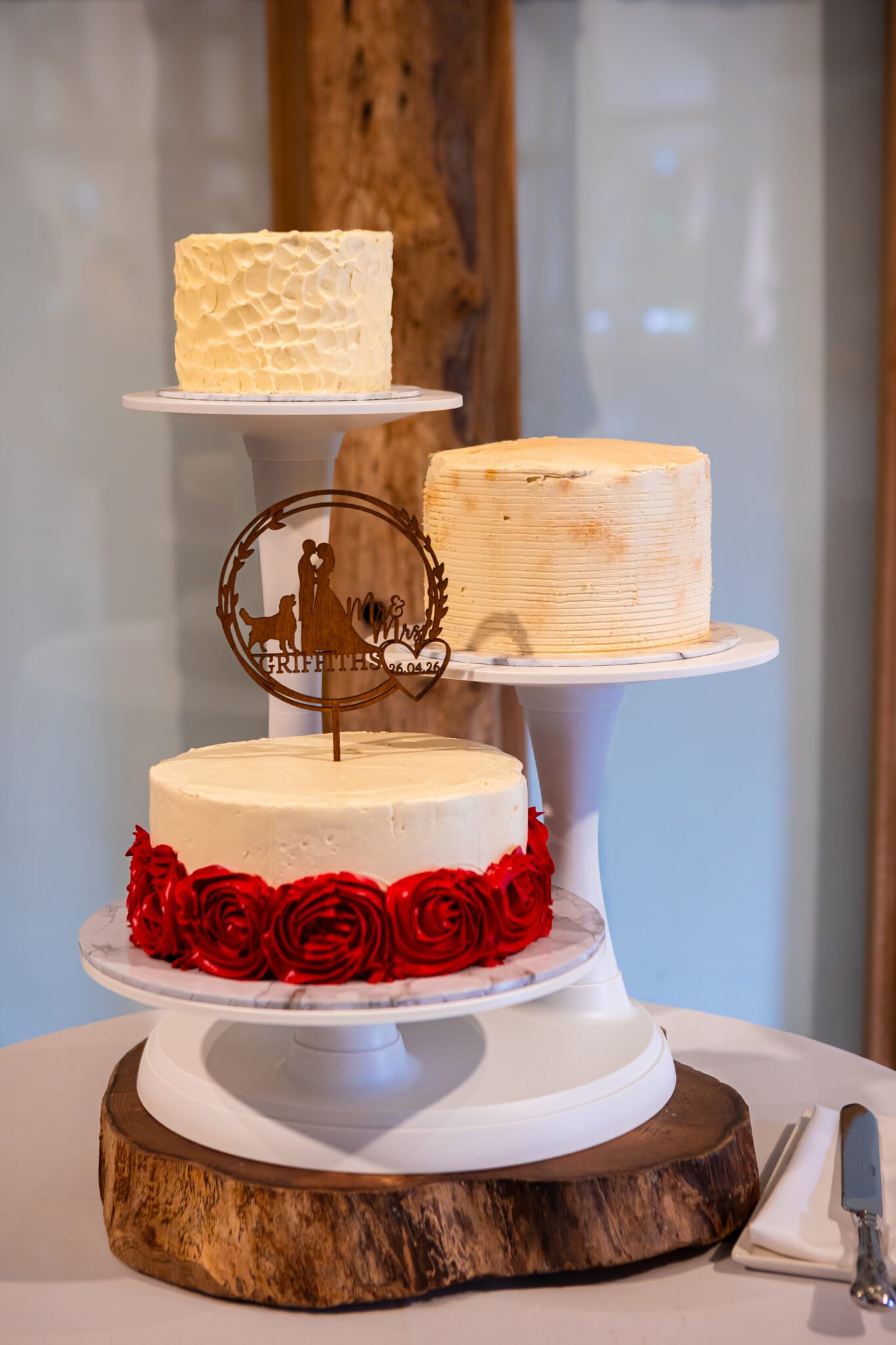 Relaxed countryside wedding at South Farm near Royston.