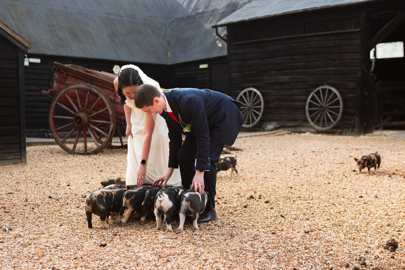 Relaxed countryside wedding at South Farm near Royston.