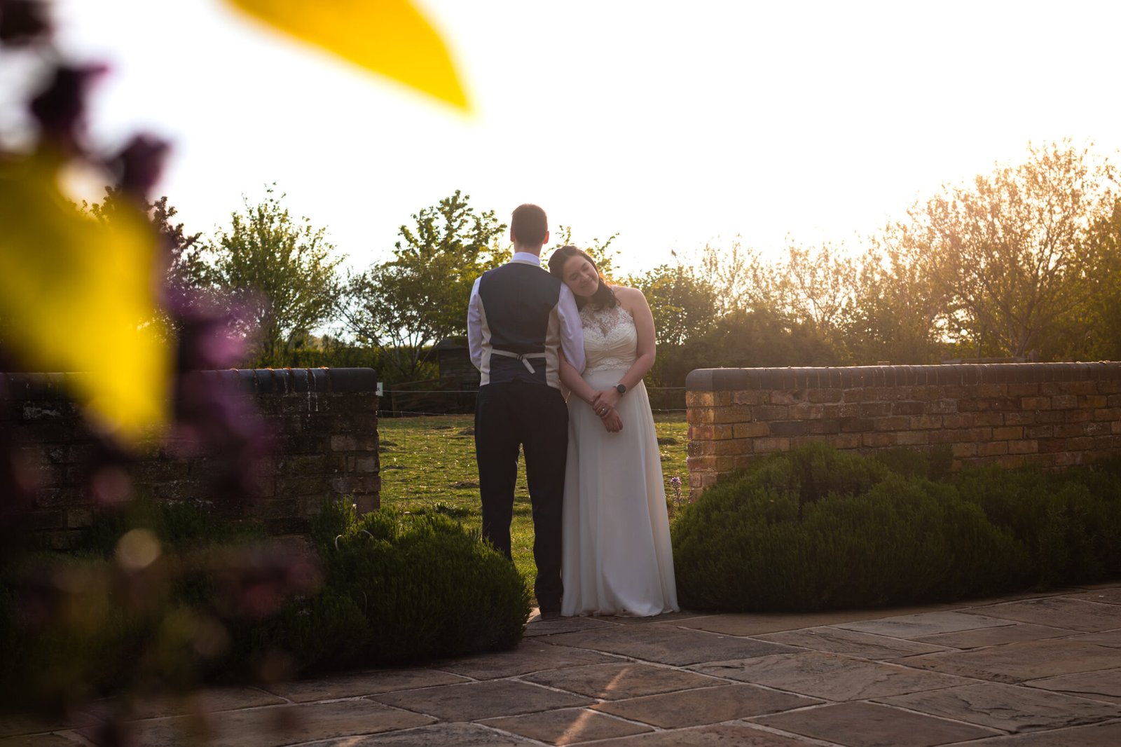 Relaxed countryside wedding at South Farm near Royston.
