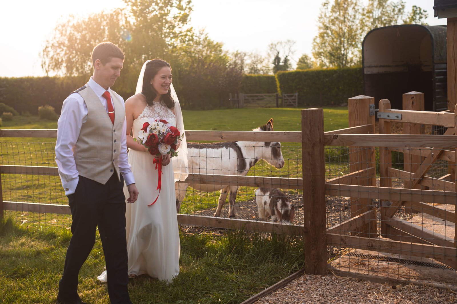 Relaxed countryside wedding at South Farm near Royston.